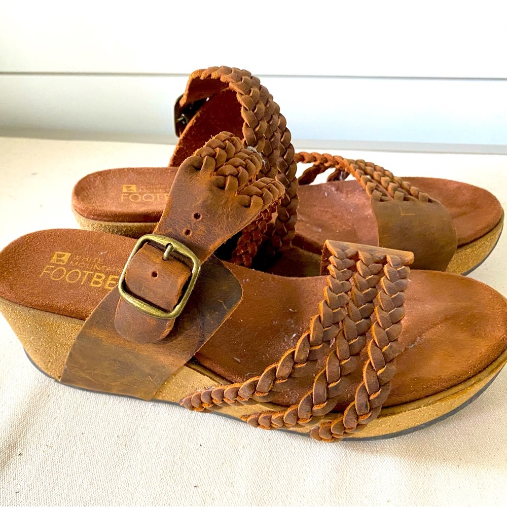 White Mountain Footbed wedges, NWOT